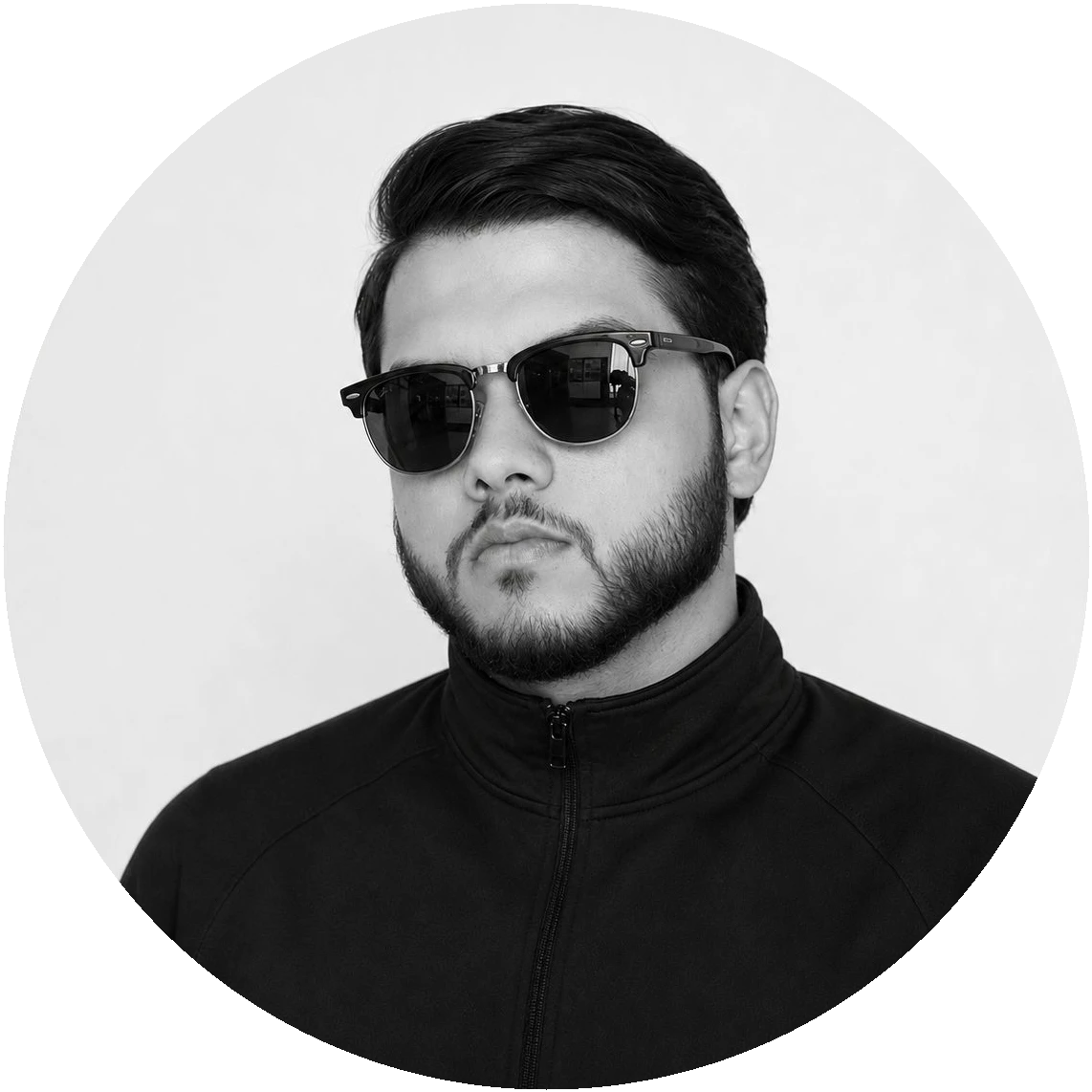Retrato em preto e branco de Lucas Castro